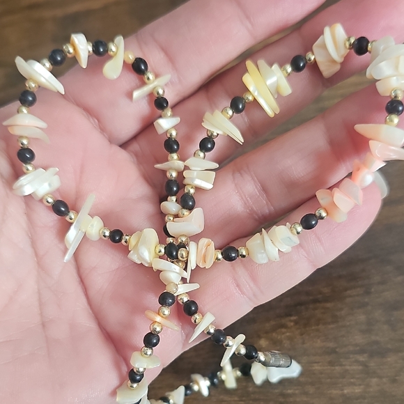 Multi-Color Bead & Shell Necklace - Picture 2 of 3